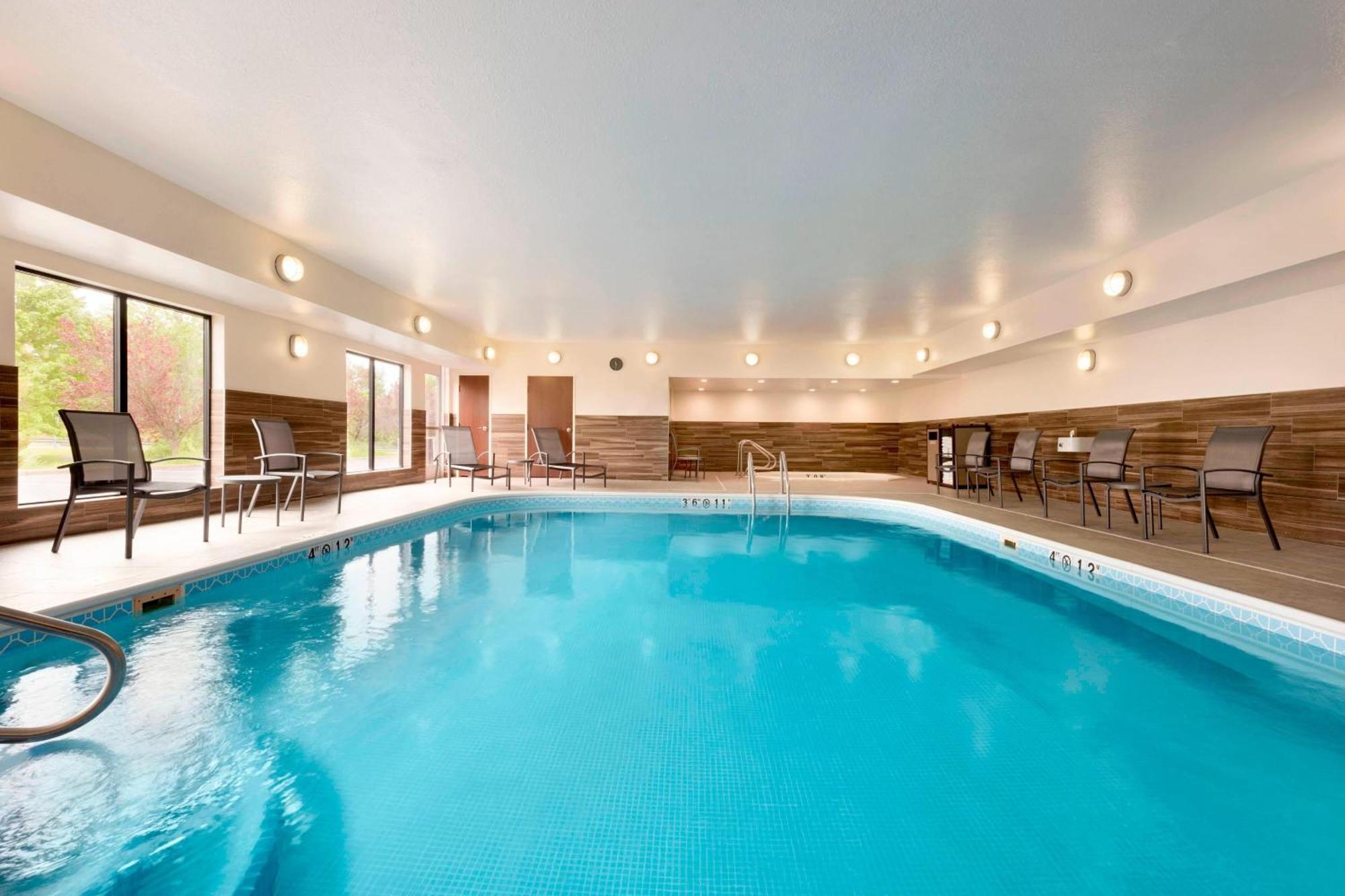 Fairfield Inn & Suites Hartford Manchester Exteriör bild